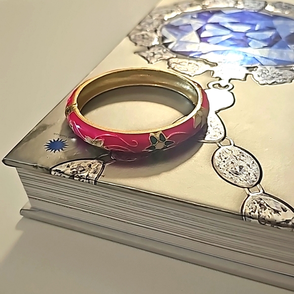 Vintage Gold Tone Enamel Flower Design Cuff Clamper Bracelet. - Picture 2 of 8